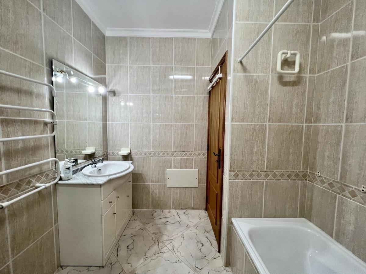 Quarteira Elegant With Pool By Homing Apartment Exterior foto